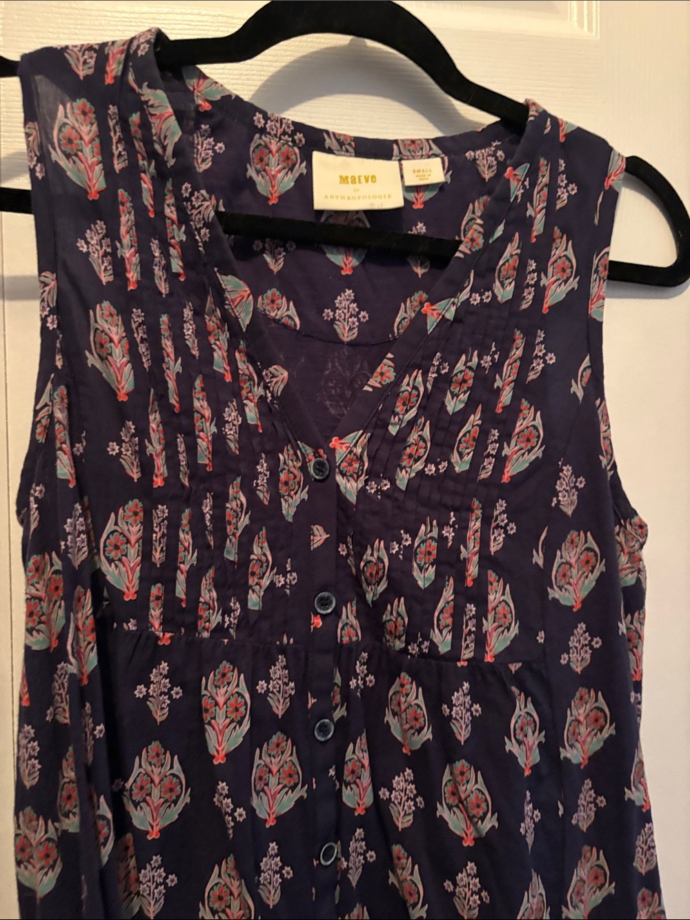 Maeve Navy Sleeveless Floral-Print Button Front Camisole - Picture 4 of 6